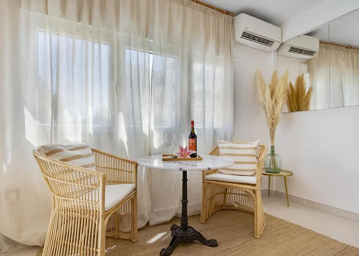 Shiny With Pool & Carihuela At 500m *